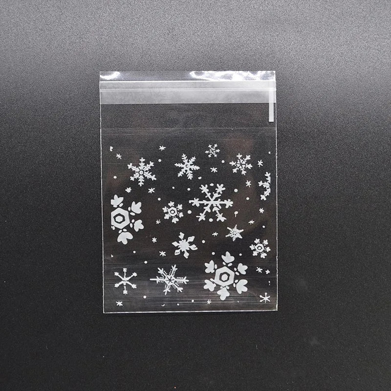 50Pcs Snowflake Christmas Plastic Candy Cookie Biscuits Snack Packaging Bag Adhesive Gift Bags for Home Wedding Birthday Party