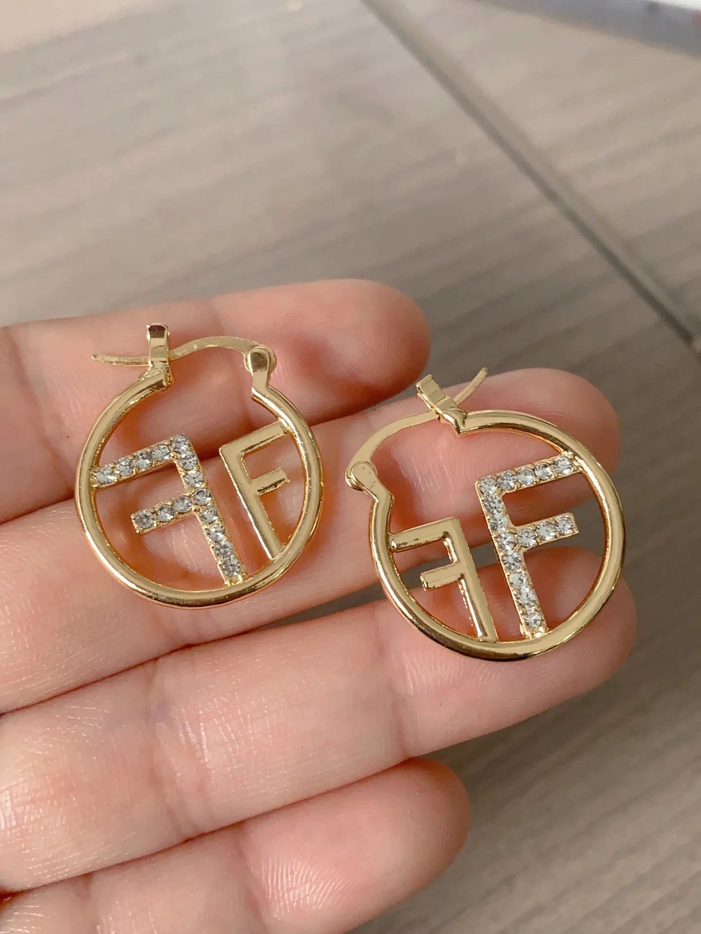 Full of zircon hollow circle letter F ear buckle personality fashion cold wind light luxury niche temperament earrings