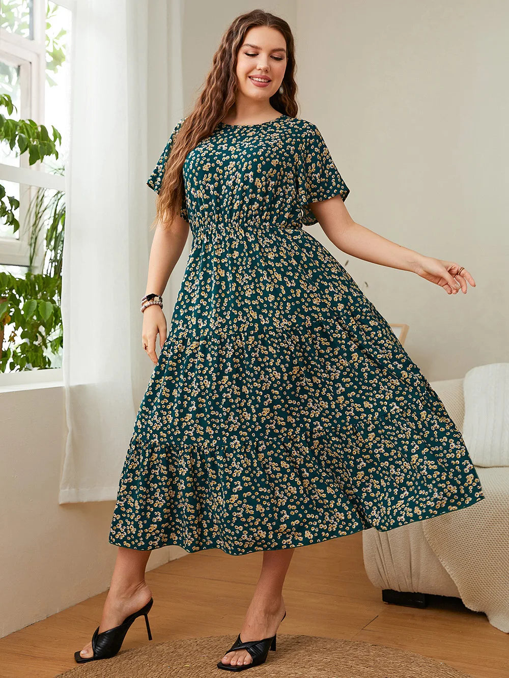 GIBSIE Plus Size Ditsy Floral O-Neck Ruffle Hem Dress Women Holiday Boho Summer Short Sleeve Elastic A-line Casual Long Dresses