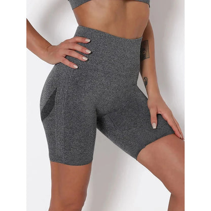 Women's Seamless Wrinkle Fitness Shorts High Waisted Hip Lifting Fitness Yoga Shorts