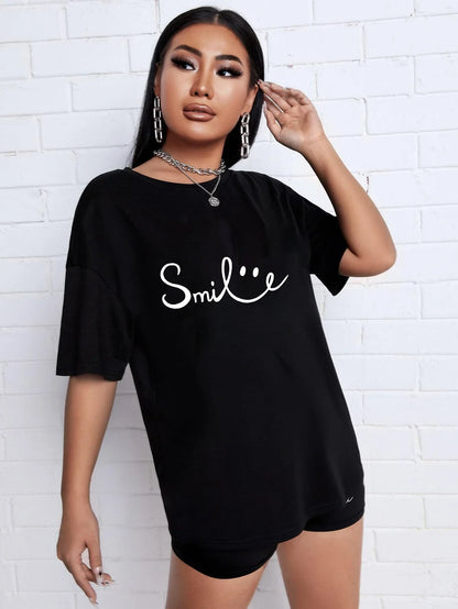 Stylish black two-piece suit, casual short-sleeved t-shirt and skinny shorts set, printed women's clothing