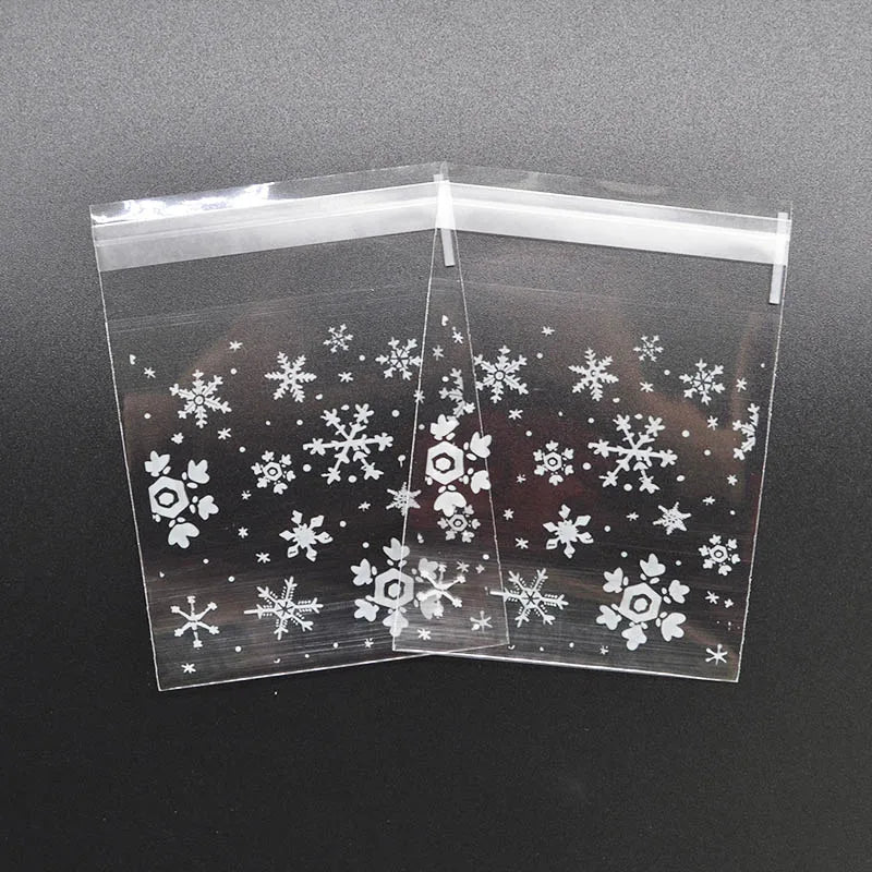 50Pcs Snowflake Christmas Plastic Candy Cookie Biscuits Snack Packaging Bag Adhesive Gift Bags for Home Wedding Birthday Party